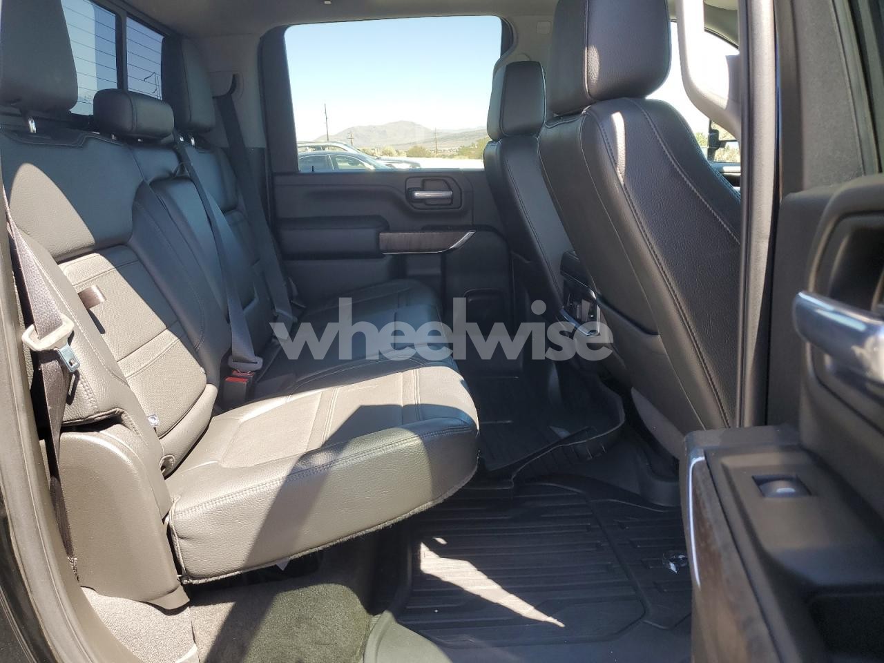 Photo 10 of 2022 GMC SIERRA K2500 DENALI (VIN 1GT49REY5NF293022)
