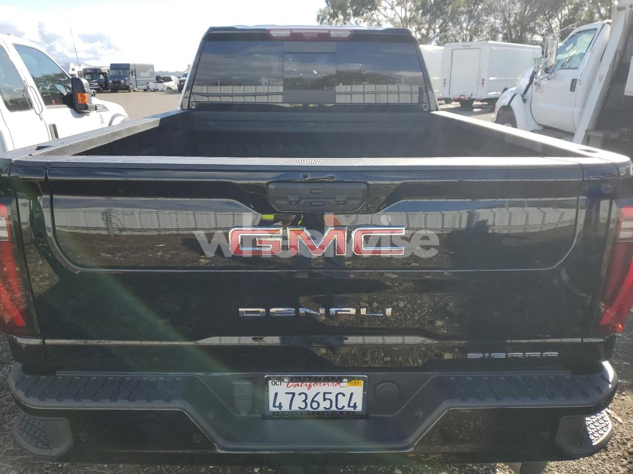 Photo 10 of 2024 GMC SIERRA K2500 DENALI (VIN 1GT49REY8RF326214)
