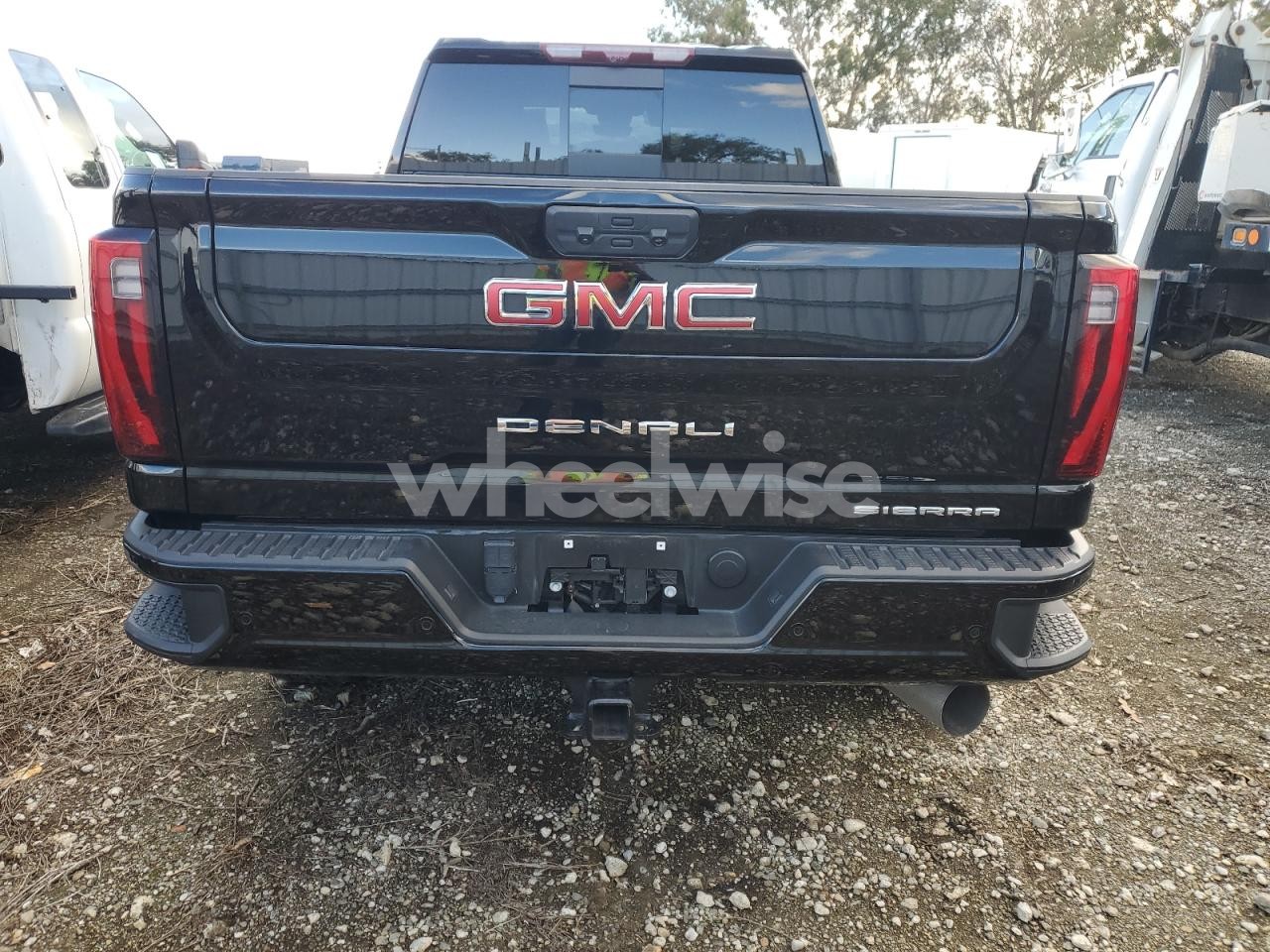 Photo 6 of 2024 GMC SIERRA K2500 DENALI (VIN 1GT49REY8RF326214)