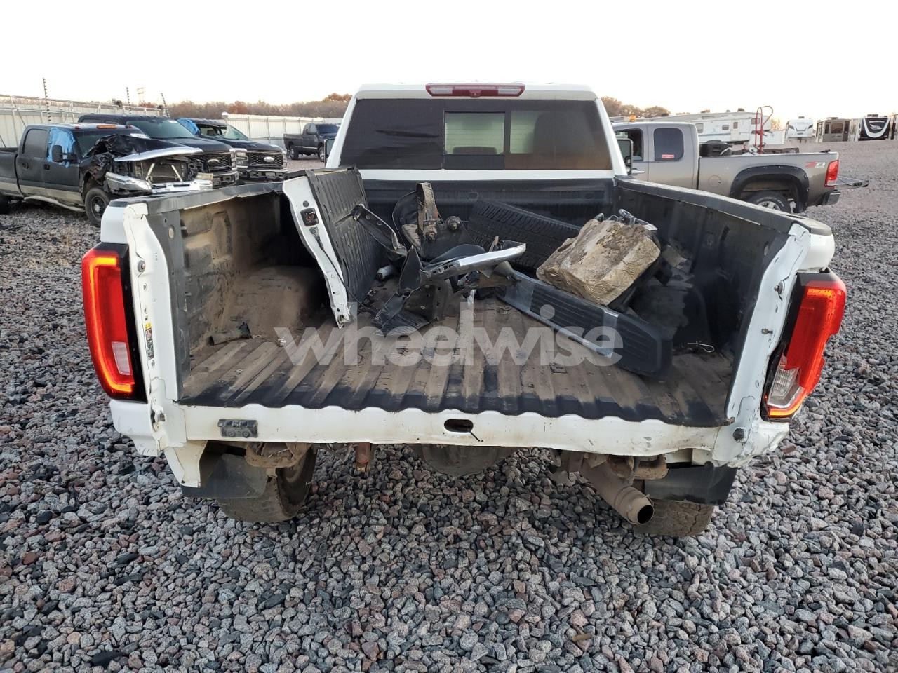 Photo 6 of 2023 GMC SIERRA K3500 SLT (VIN 1GT49UEY6PF191072)