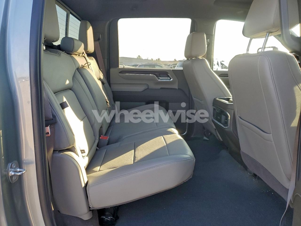 Photo 10 of 2024 GMC SIERRA K3500 SLT (VIN 1GT49UEYXRF257660)