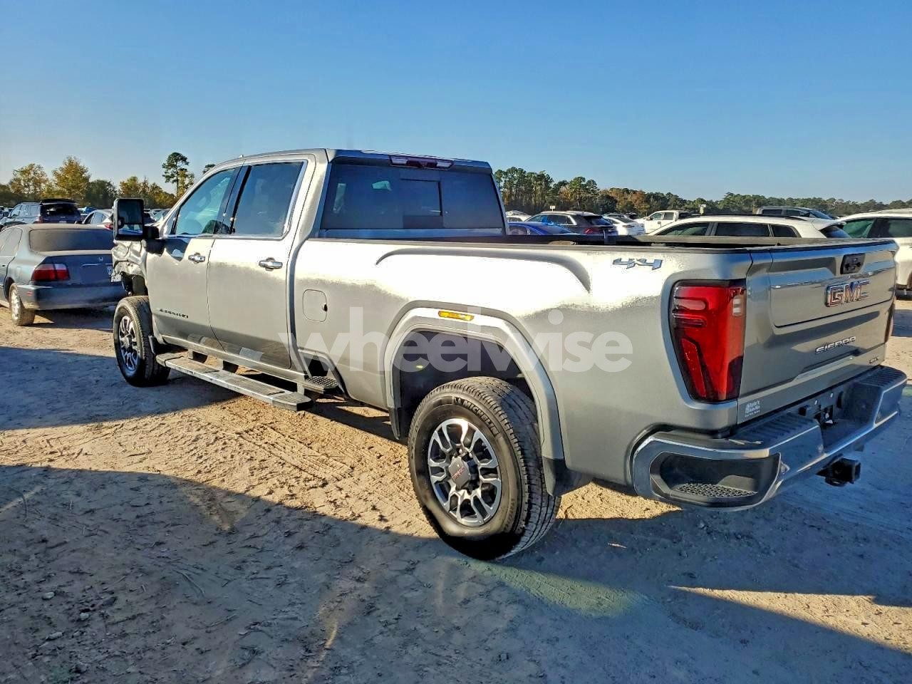 Photo 2 of 2024 GMC SIERRA K3500 SLT (VIN 1GT49UEYXRF257660)