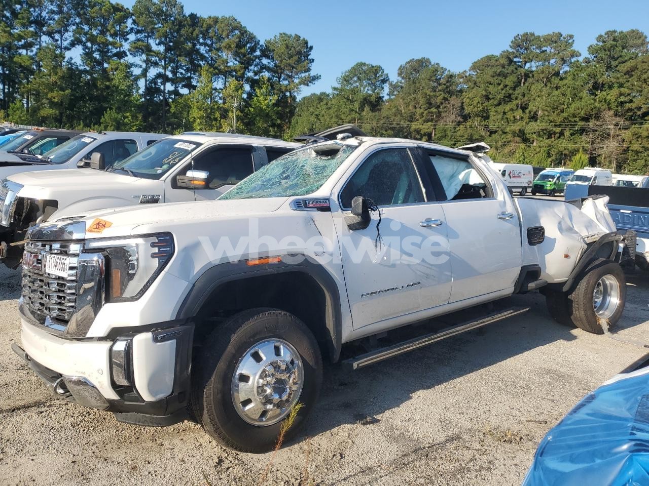 2024 GMC SIERRA K3500 DENALI (VIN 1GT49WEY2RF269572) main photo