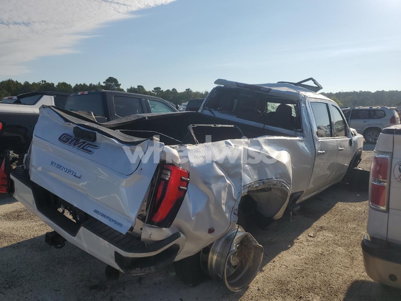 Photo 3 of 2024 GMC SIERRA K3500 DENALI (VIN 1GT49WEY2RF269572)