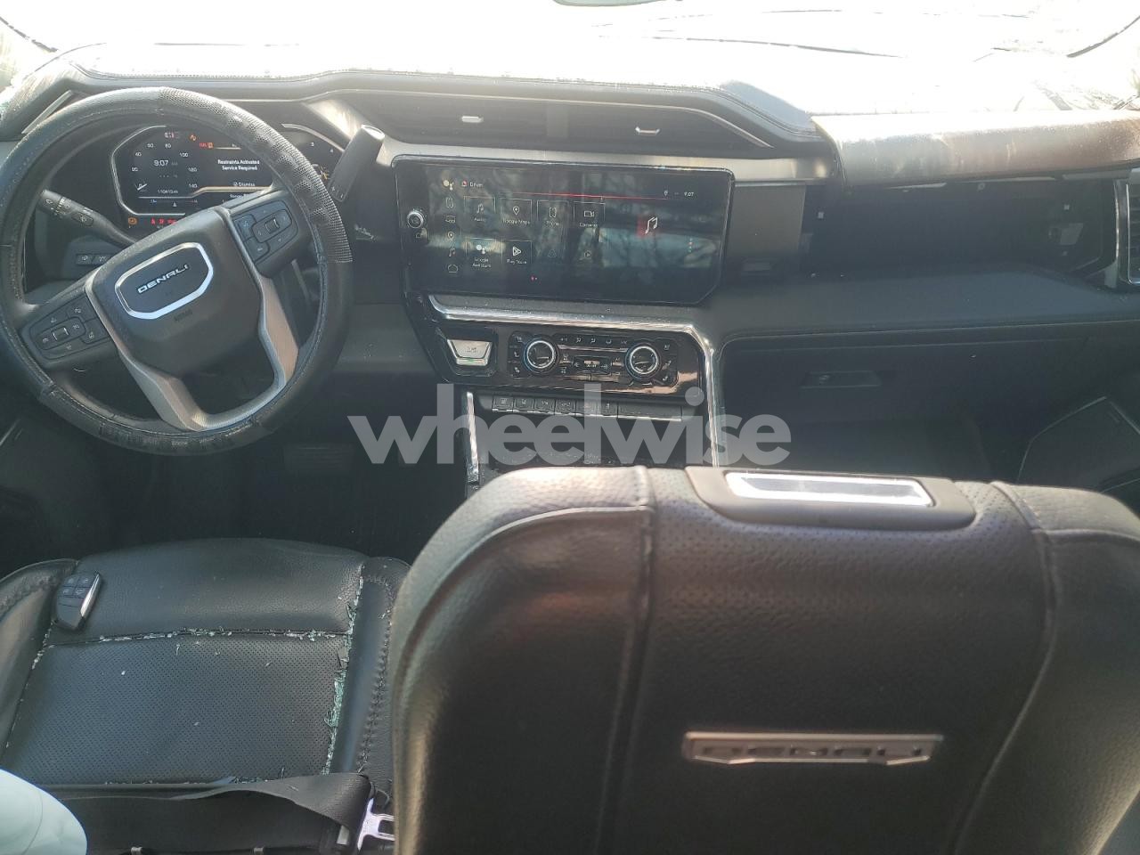 Photo 8 of 2024 GMC SIERRA K3500 DENALI (VIN 1GT49WEY2RF269572)