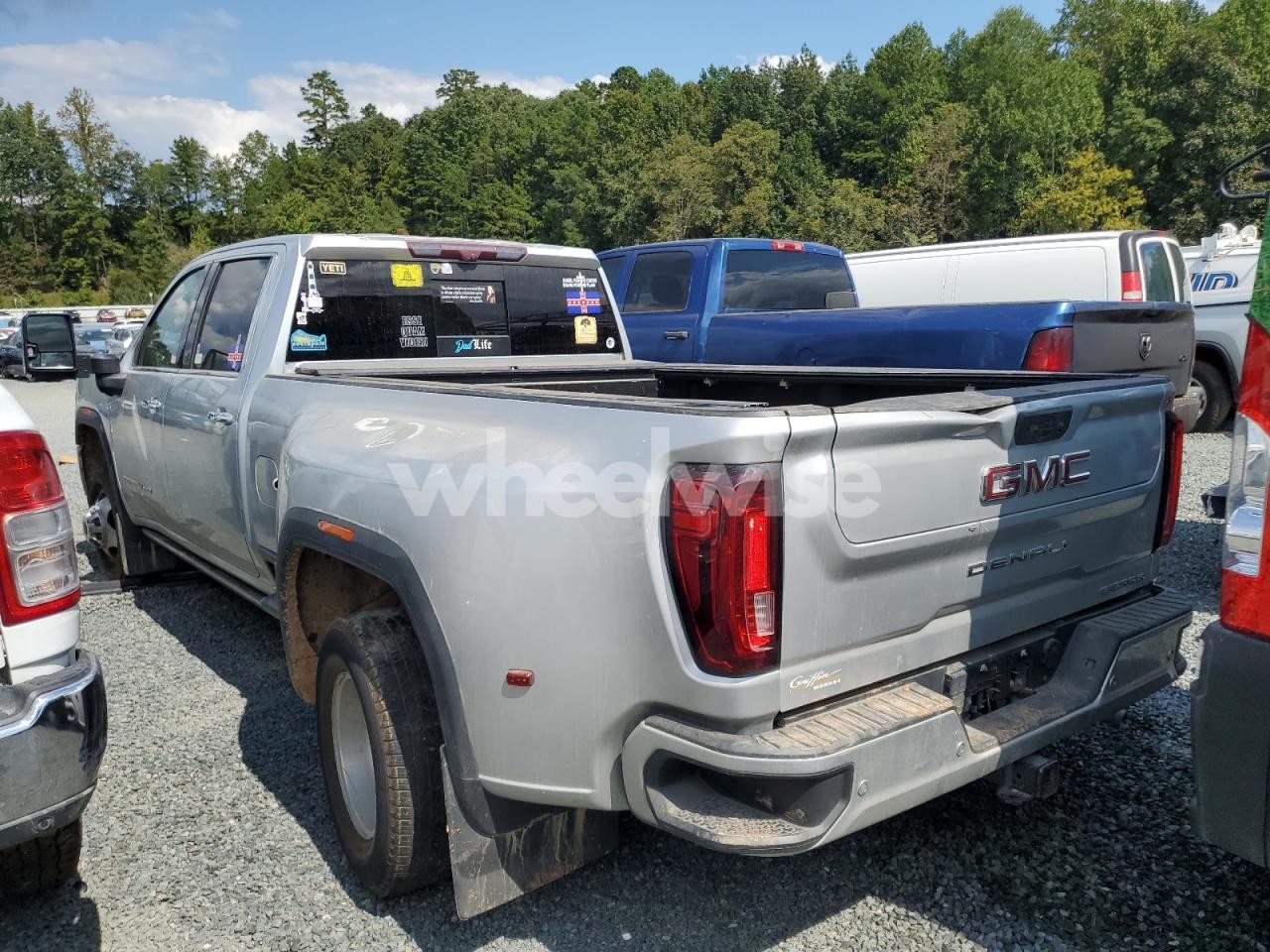 Photo 2 of 2021 GMC SIERRA K3500 DENALI N/A (VIN 1GT49WEY5MF301312)