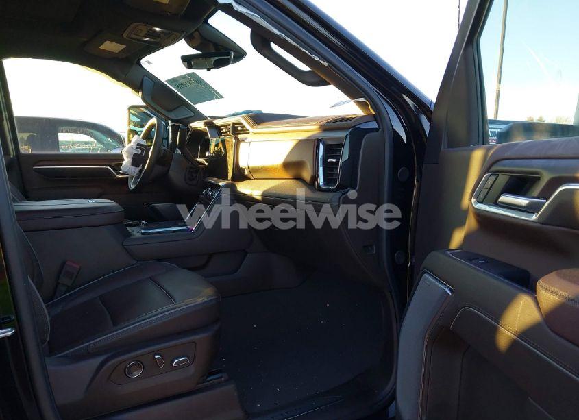 Photo 5 of 2024 Gmc Sierra 3500HD 4WD STANDARD BED DENALI (VIN 1GT49WEYXRF415006)