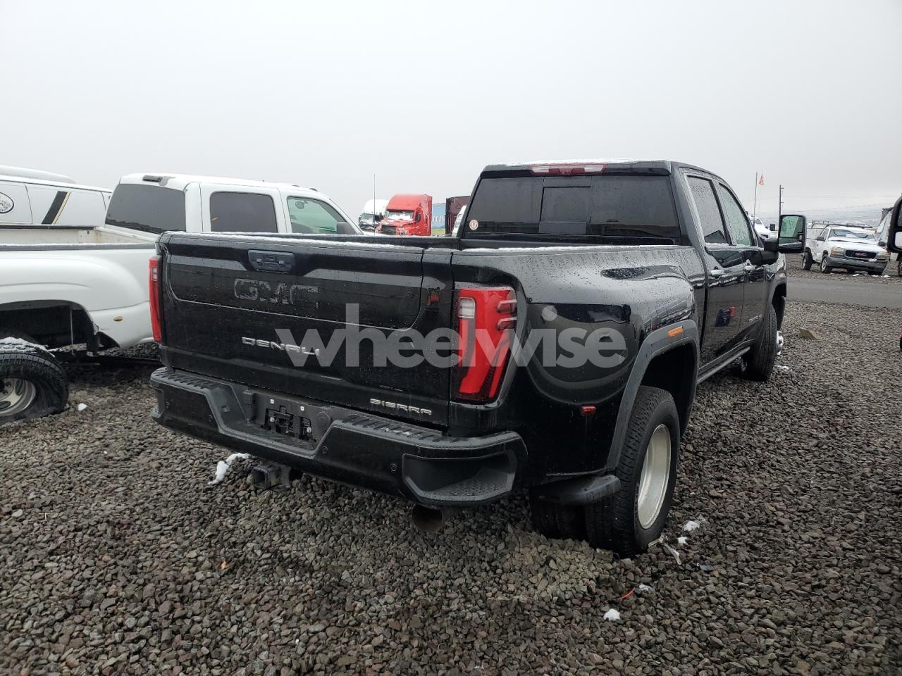 Photo 3 of 2024 GMC SIERRA K3500 DENALI ULTIMATE (VIN 1GT49YEY4RF361360)