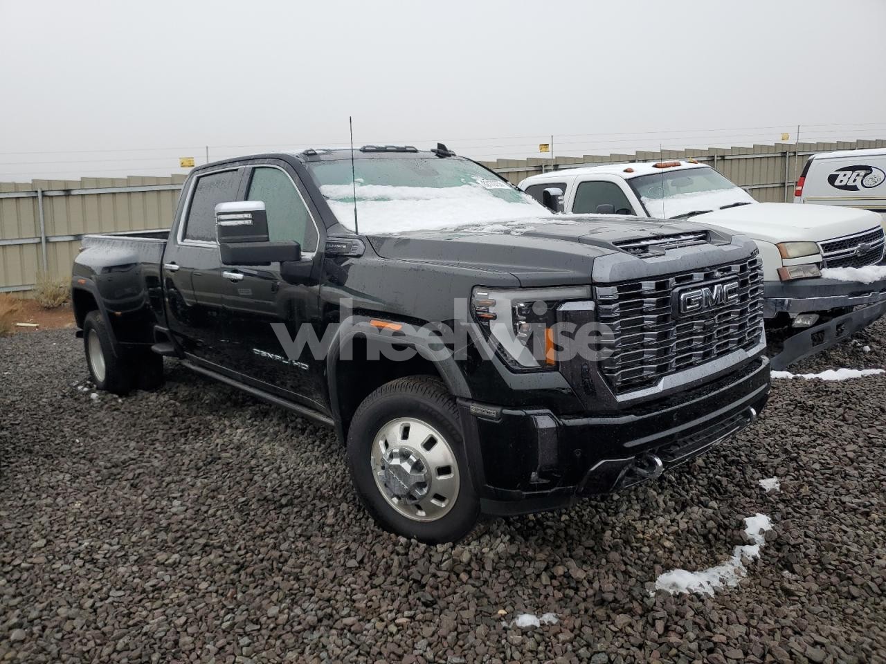 Photo 4 of 2024 GMC SIERRA K3500 DENALI ULTIMATE (VIN 1GT49YEY4RF361360)