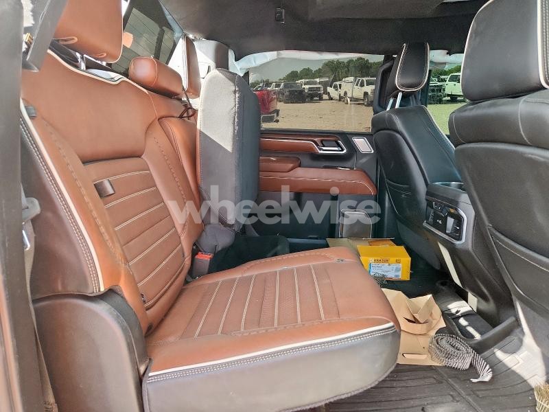 Photo 4 of 2024 GMC SIERRA K3500 DENALI ULTIMATE (VIN 1GT49YEY7RF381540)