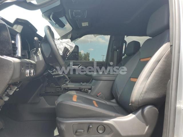 Photo 13 of 2025 GMC SIERRA K2500 AT4 (VIN 1GT4UPEY7SF130161)