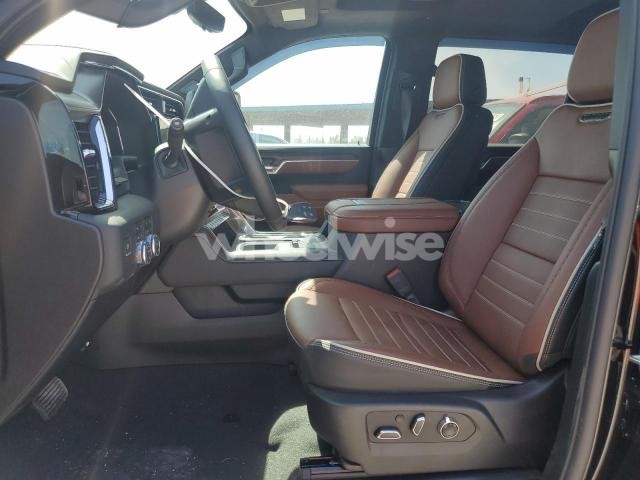 Photo 3 of 2025 GMC SIERRA K2500 DENALI ULTIMATE (VIN 1GT4UXEYXSF192623)