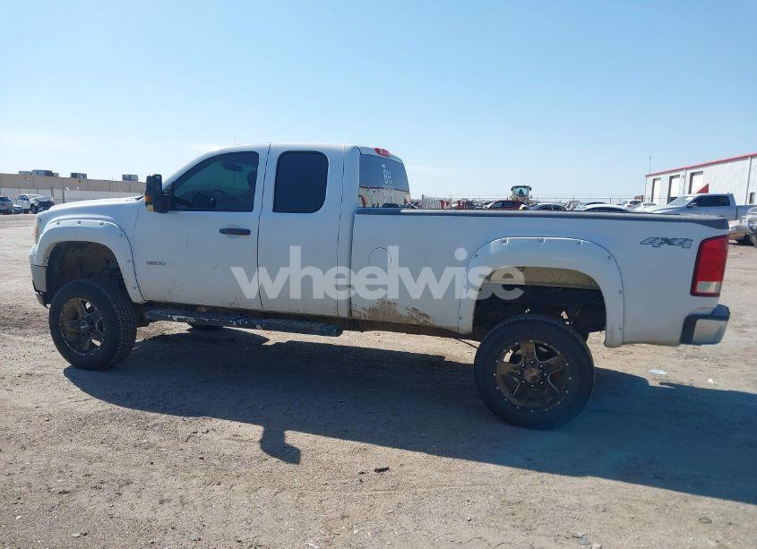 Photo 14 of 2011 Gmc Sierra 3500HD WORK TRUCK (VIN 1GT522CG9BZ277409)