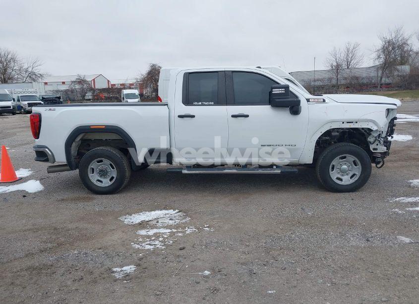 Photo 13 of 2022 Gmc Sierra 2500HD 4WD STANDARD BED PRO (VIN 1GT59LEY8NF268021)