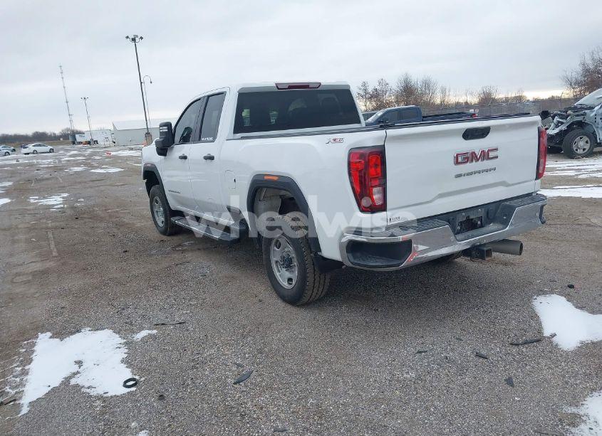 Photo 3 of 2022 Gmc Sierra 2500HD 4WD STANDARD BED PRO (VIN 1GT59LEY8NF268021)