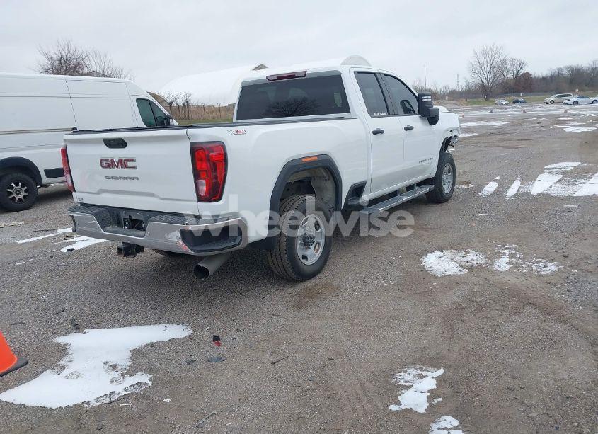 Photo 4 of 2022 Gmc Sierra 2500HD 4WD STANDARD BED PRO (VIN 1GT59LEY8NF268021)