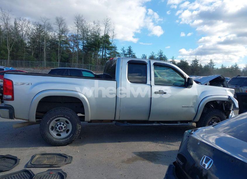 Photo 13 of 2010 Gmc Sierra 2500HD WORK TRUCK (VIN 1GT5KZBG7AZ186390)