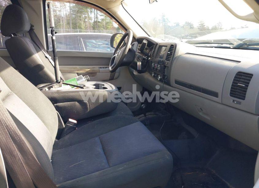 Photo 5 of 2010 Gmc Sierra 2500HD WORK TRUCK (VIN 1GT5KZBG7AZ186390)