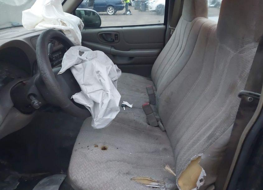 Photo 8 of 2002 Gmc Sonoma SL (VIN 1GTCS145428158199)