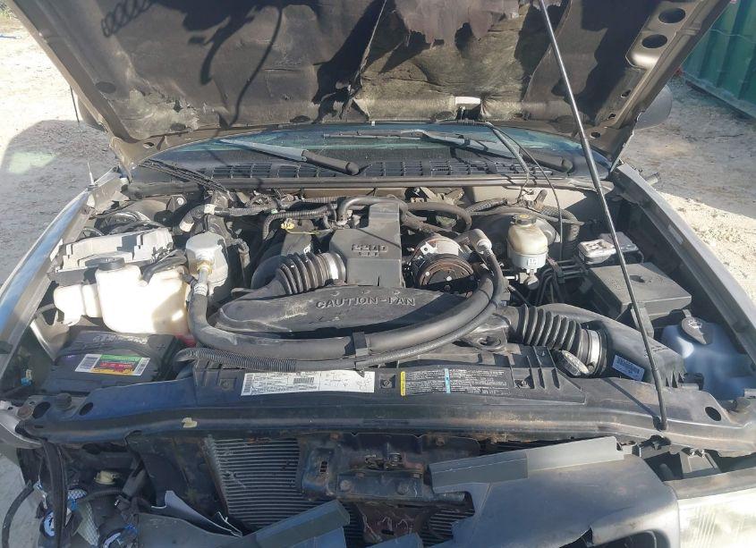 Photo 10 of 2002 Gmc Sonoma SL (VIN 1GTCS145528205952)