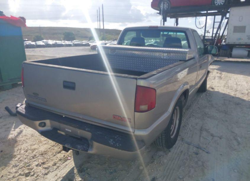 Photo 4 of 2002 Gmc Sonoma SL (VIN 1GTCS145528205952)