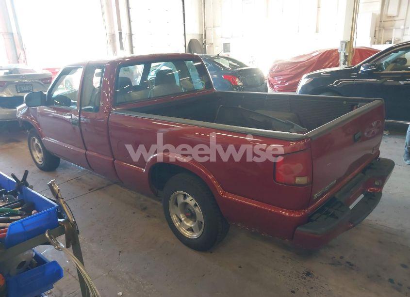 Photo 3 of 2000 Gmc Sonoma SLS (VIN 1GTCS1946Y8171643)