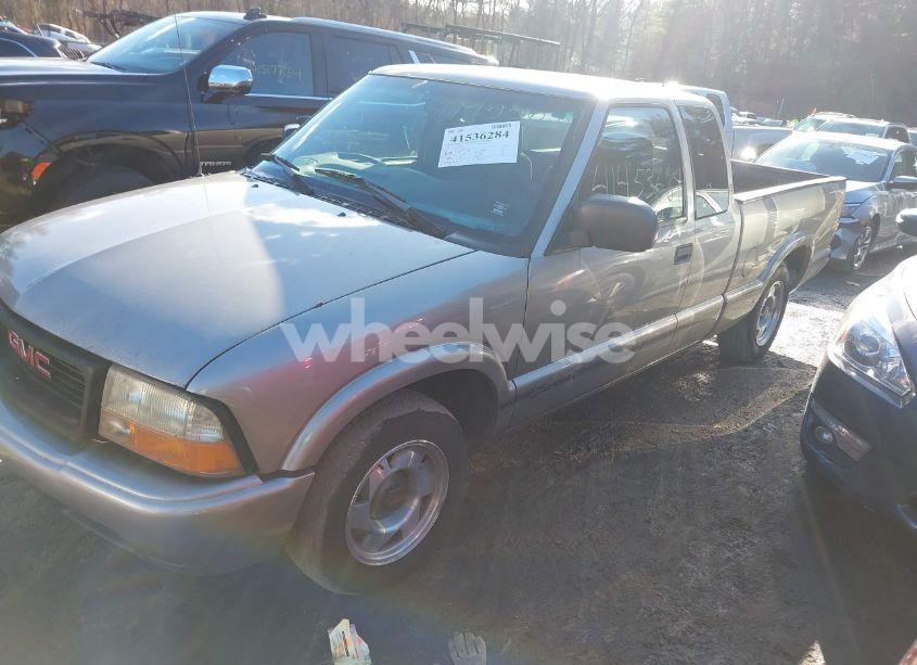 Photo 2 of 1998 Gmc Sonoma SLS (VIN 1GTCS1948W8538832)