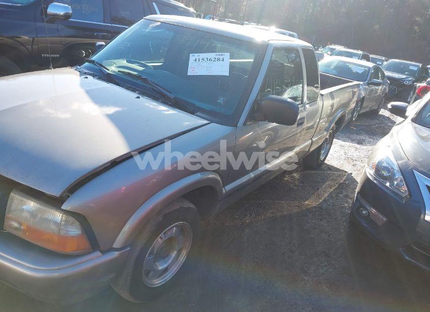 Photo 6 of 1998 Gmc Sonoma SLS (VIN 1GTCS1948W8538832)