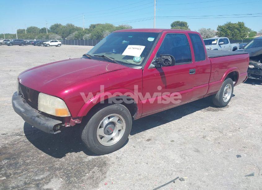 Photo 2 of 2000 Gmc Sonoma SLS (VIN 1GTCS1952YK258239)
