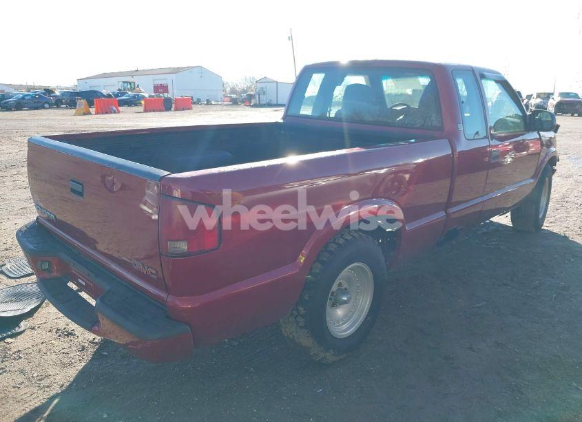 Photo 4 of 2000 Gmc Sonoma SLS (VIN 1GTCS1957Y8302913)