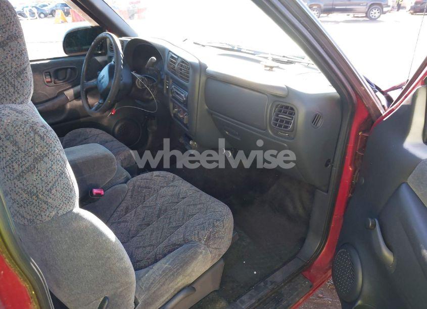 Photo 5 of 2000 Gmc Sonoma SLS (VIN 1GTCS1957Y8302913)