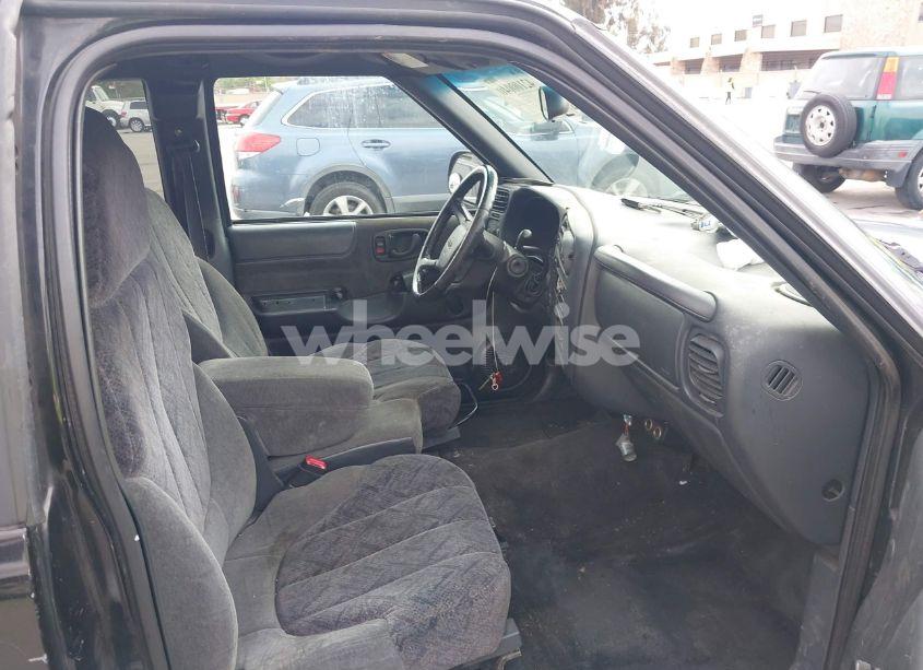 Photo 8 of 2002 Gmc Sonoma SLS (VIN 1GTCS19W228187606)