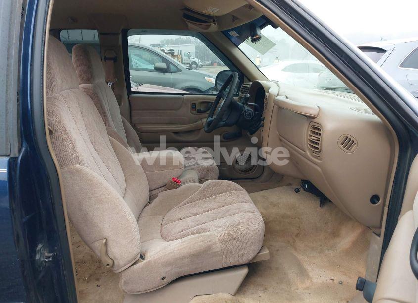 Photo 5 of 2000 Gmc Sonoma SLS (VIN 1GTCS19W9Y8237166)