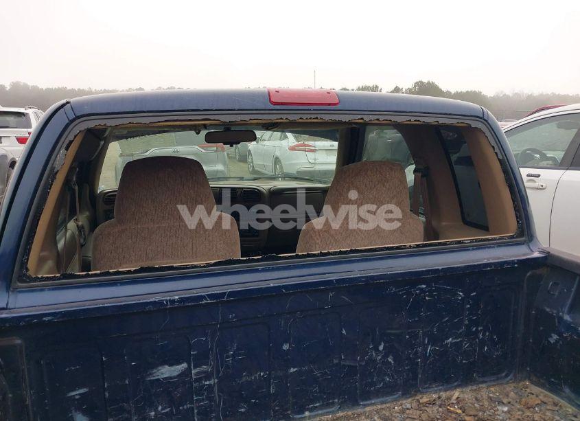 Photo 6 of 2000 Gmc Sonoma SLS (VIN 1GTCS19W9Y8237166)