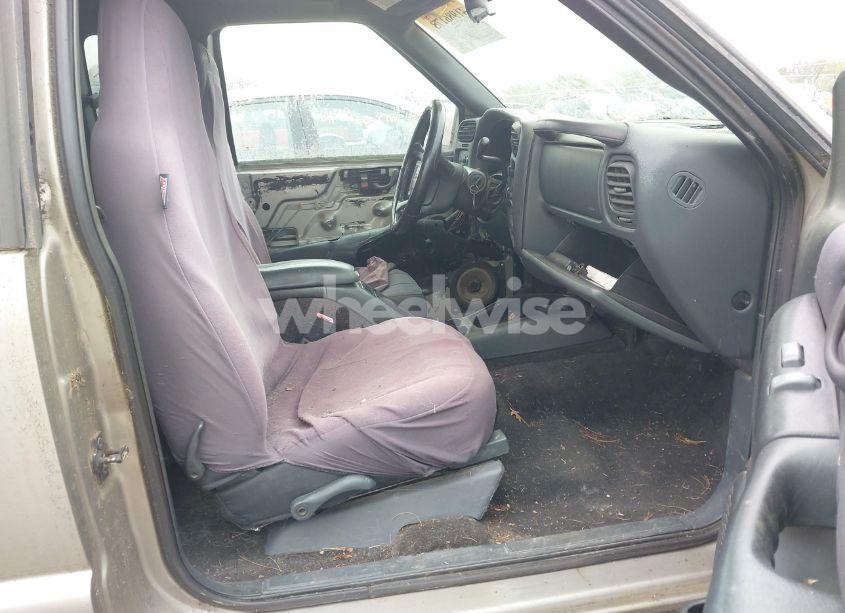 Photo 5 of 2003 Gmc Sonoma SLS (VIN 1GTCS19X838182906)