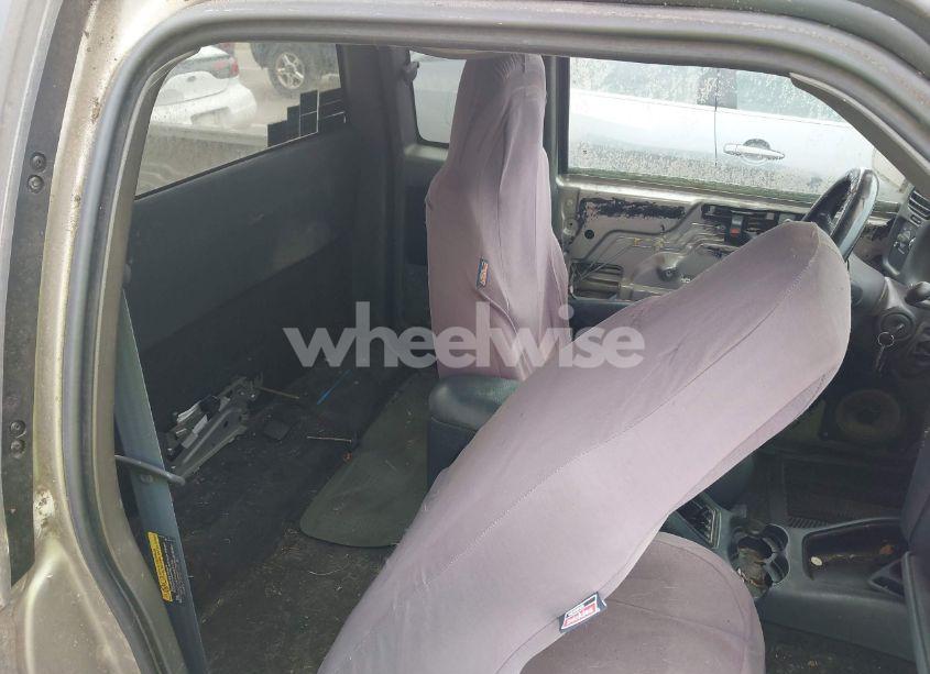 Photo 8 of 2003 Gmc Sonoma SLS (VIN 1GTCS19X838182906)