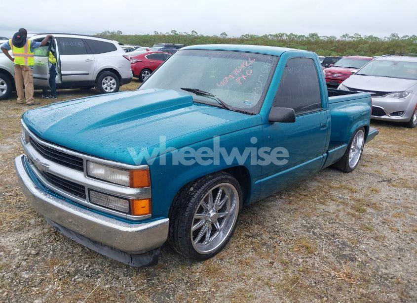 Photo 2 of 1990 Gmc Sierra C1500 (VIN 1GTDC14H0LE546979)