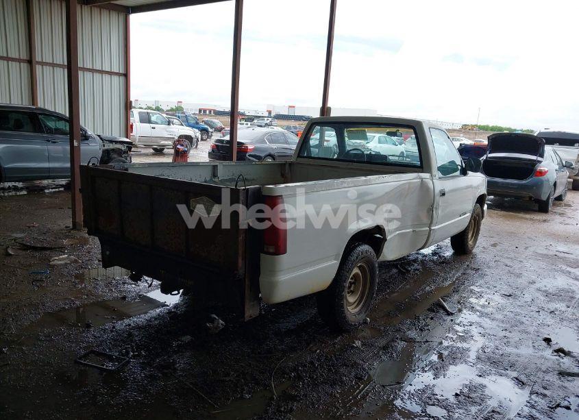 Photo 4 of 1990 Gmc Sierra C1500 (VIN 1GTDC14H6LZ519732)