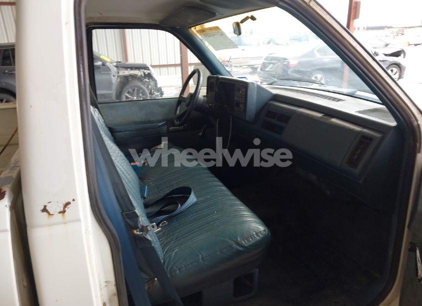 Photo 5 of 1990 Gmc Sierra C1500 (VIN 1GTDC14H6LZ519732)