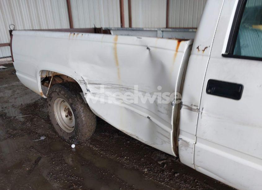 Photo 6 of 1990 Gmc Sierra C1500 (VIN 1GTDC14H6LZ519732)