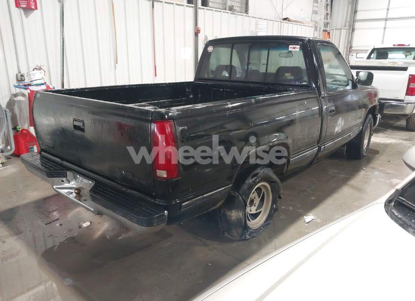 Photo 4 of 1992 Gmc Sierra C1500 (VIN 1GTDC14H7NZ535845)
