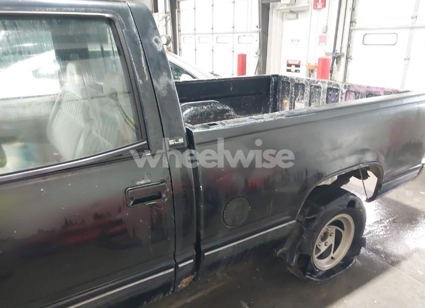 Photo 6 of 1992 Gmc Sierra C1500 (VIN 1GTDC14H7NZ535845)
