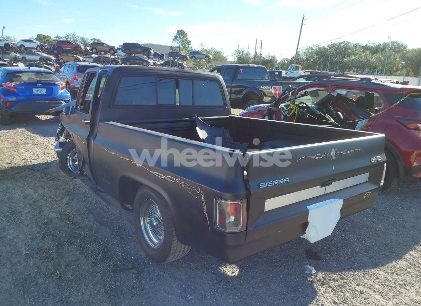 Photo 3 of 1984 Gmc C1500 (VIN 1GTDC14H9EF712316)