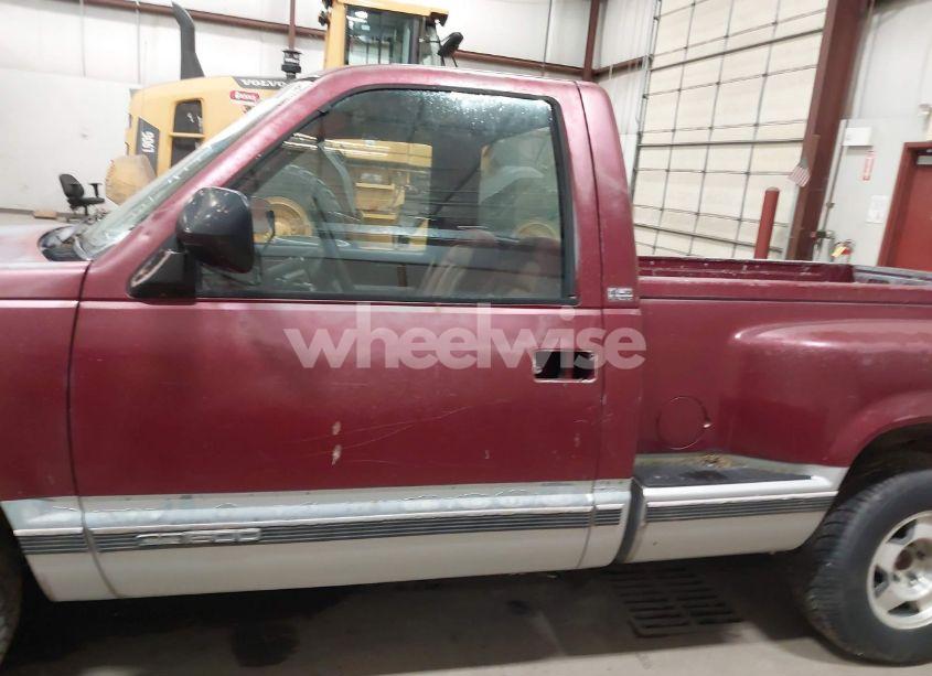 Photo 6 of 1988 Gmc Gmt-400 C1500 (VIN 1GTDC14K0JZ563542)