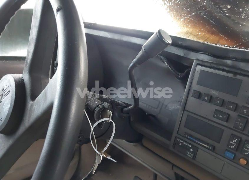 Photo 7 of 1989 Gmc Sierra C1500 (VIN 1GTDC14K1KE521423)