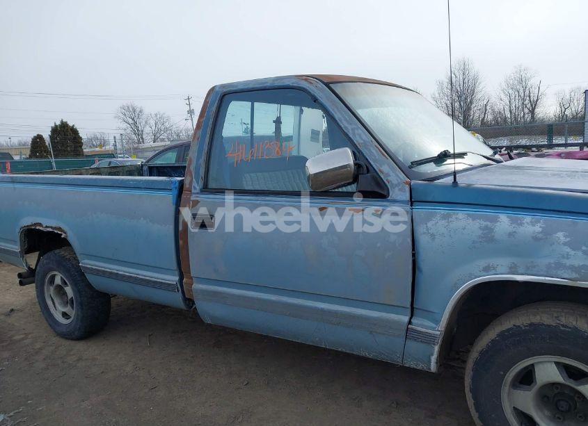 Photo 12 of 1991 Gmc Sierra C1500 (VIN 1GTDC14K3ME502505)