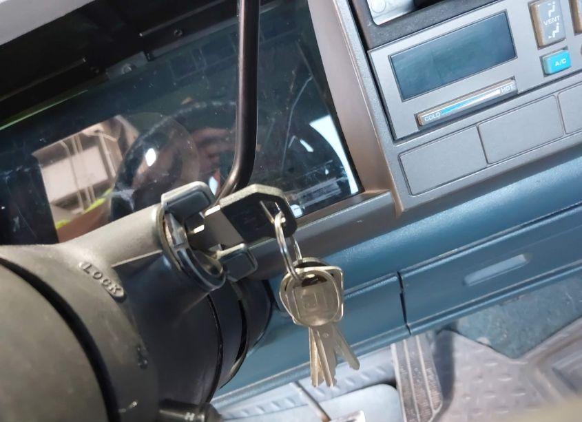 Photo 11 of 1990 Gmc Sierra C1500 (VIN 1GTDC14K6LE515215)