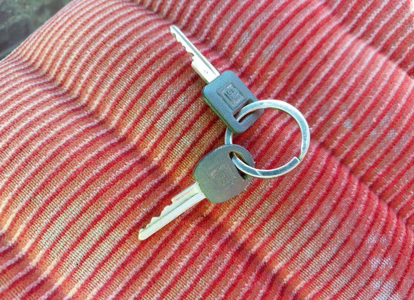 Photo 11 of 1990 Gmc Sierra C1500 (VIN 1GTDC14K8LE519153)