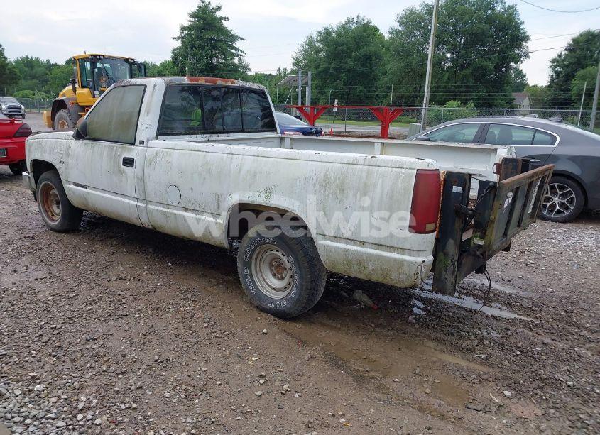 Photo 3 of 1989 Gmc Sierra C1500 (VIN 1GTDC14Z1KE532726)