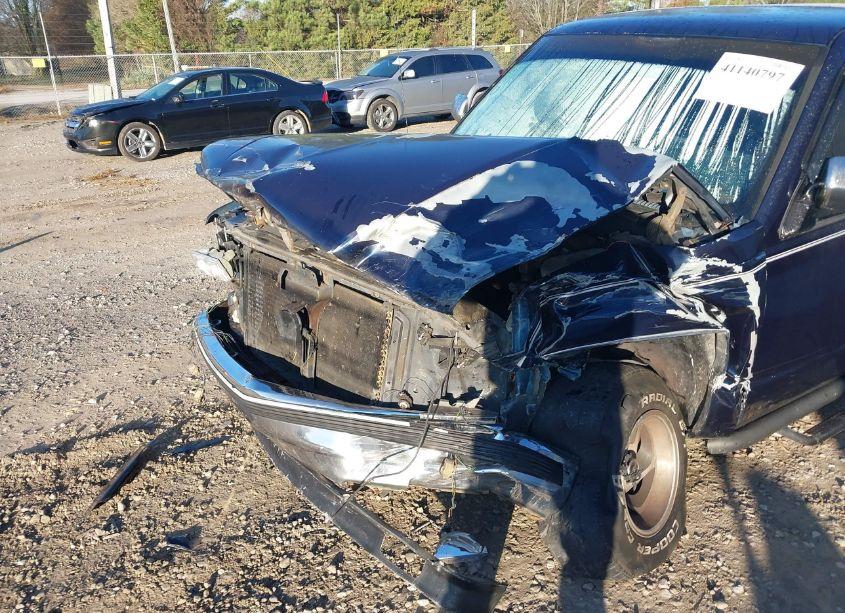 Photo 6 of 1992 Gmc Sierra C1500 (VIN 1GTDC14Z8NZ513121)